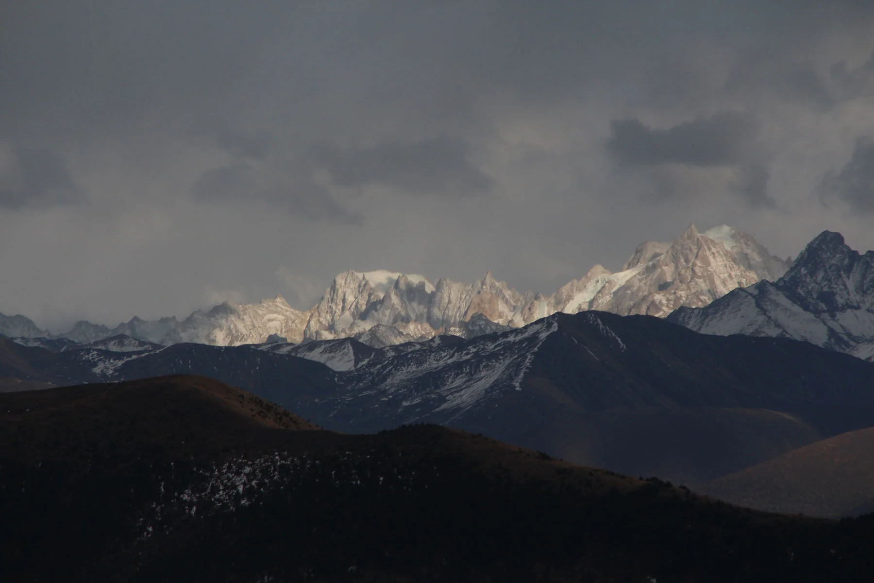 Day 1: Gateway to the Tibetan Highlands – Chengdu to Tagong Grassland - image 3