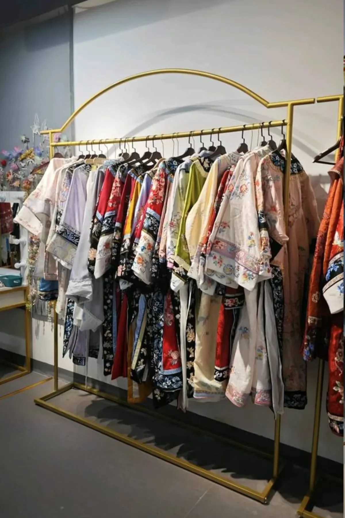 Choose a preferred Hanfu - image 1